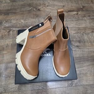 Sorel  Caribou X Chelsea Women's Tan Leather Platform Boots Size 8
